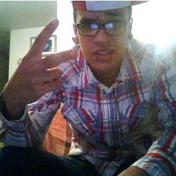 um mlq que faz as rimas dhr ;]]