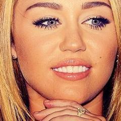 Dreaming with Justin and Miley.