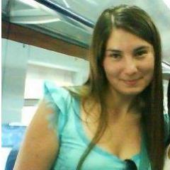 Soy una agradecida de Dios, amo la vida, amo reírme, me encanta disfrutar de las cosas sencillas de la vida .