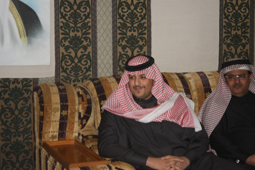 شيلة مهداة إلى الأمير ناصر بن نواف بن ناصر آل سعود كلمات عبدالله المشعان أداء كحيلان عنزه Mp3 Youtube