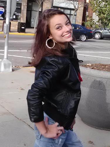 Jennifer_Ely3's profile picture. I want to be the reason you look at your phone and smile. Then walk into a pole. 3!