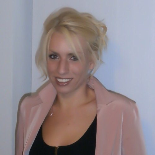 Studio Manager / creative at Digital and Wise, working on E-commerce web design, usability and front end development