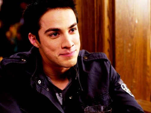 The name is Tyler lockwood I am single and looking RP 18+