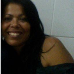 EU SÓ QUERO É SER FELIZ!!!!!!!! ANDAR TRANQUILAMENTE  NO BAIRRO EM QUE NASCI....PRQ ESTA TUDO TUMULTUADO PELA VIOLENCIA...