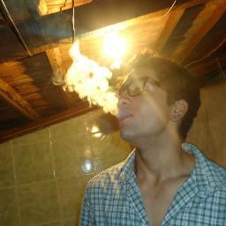 - a vida é minha, problema é que tú fala de mais, fica na tua sabe de nada . tá po fora 
http://t.co/QzGNS8tOFR