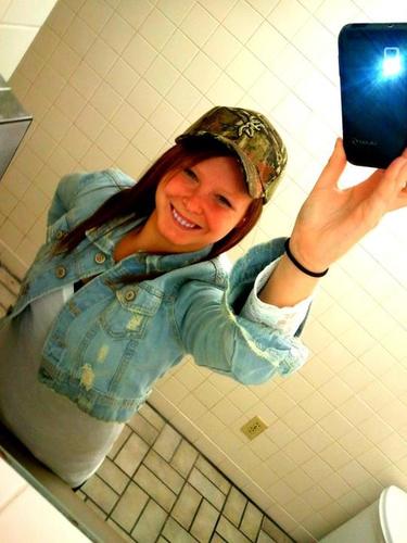 Lindsey79073662's profile picture. 