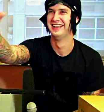 Fan run account for likers of A7X and Pinkly Smooth. Feel free to talk/message us, we'll follow back! #foREVer