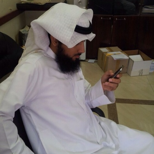 /لا صرت راعي حق والحق وياك خلك شجاع ولا تعيـش بمذله ولا شفت حظك طاح والكل خلاك أرفع يدينك للسمـاء وأطلب اللّه/ اللهم أغفر لي ولوالدي ولجميع المسلمين
