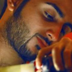 آللهُم فِي كُل دقيقه
تمُر علىْ كُل ميّت وھو في قبرة
أسألكَ أن تفتح لهُ بآباً . .
تهبّ منهُ . ؛