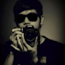 i love photography....i love travelling....i like happy.....