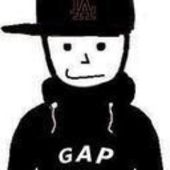 Aquelα que vc fαlα mαl, pαgα-pαu e fαz iguαl.Nαo importα o quє єu diigα
Vocє irα vαlorizαr pєlo quє vê
julgαr pєlo quє ouviu
e opinαr pєlo quє conhєcєu