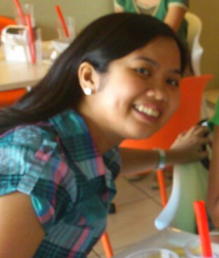 whengladys_says's profile picture. teacher by training, financial literacy advocate by choice and crafter by accident