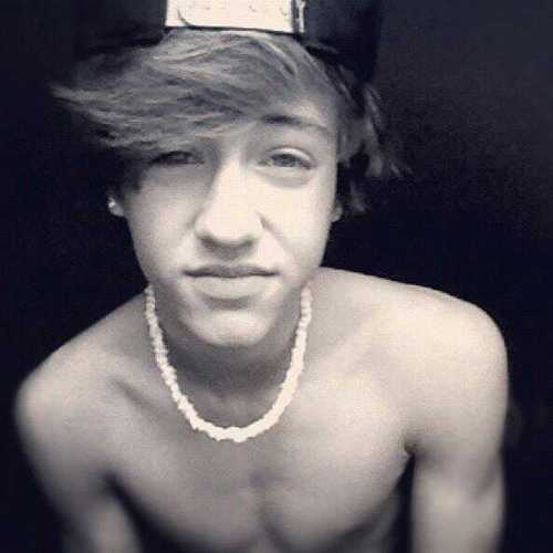 NF  = NFB • Medebeheerders ; @C00LST0RYBR0_x & @xMJVH • Promoten = sws gooien •