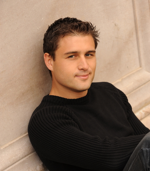 Father of 2 beautiful kids, System Integrator, Romanian-Canadian, avid soccer player, travel enthusiast, sports & movies aficionado & Ancaster-Toronto commuter