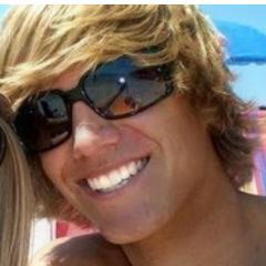 I'm Pete. I like gaming and live bands.