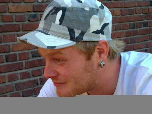 Find me gmail or facebook.. Finland Helsinki +358453451220