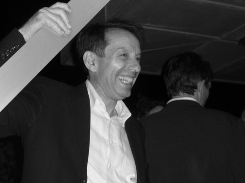 Maire de Coignières, vice-président de SQY au Commerce, ex conseiller régional, circule à vélo en ville et vététiste le dimanche, juste pour réfléchir un peu...