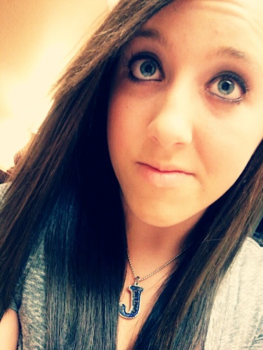 Had to make a new one! oh well. :) but i love to make people smile and ill follow back, so follow me! :)