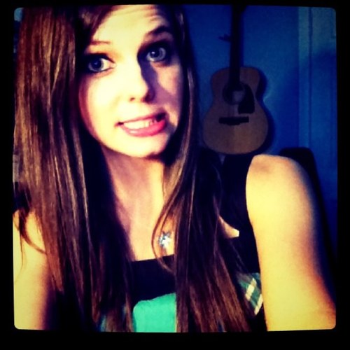 i'm 18yrs old. tiffanatics! i love tiffany Alvod, saw her twice and hugged her before! hope she follow me one day!