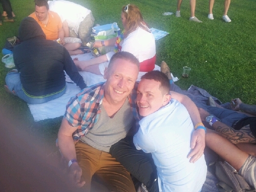 deewest2010's profile picture. ;) happy happy