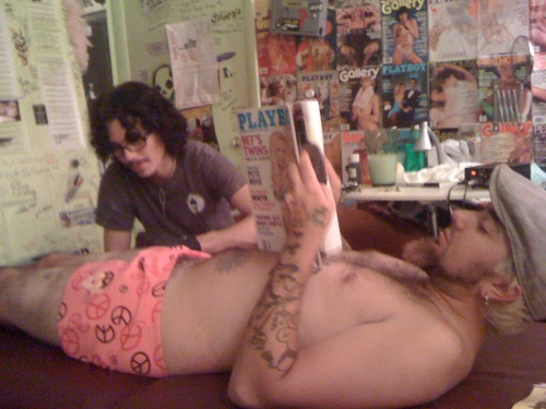 hi im jeremy and i like to party