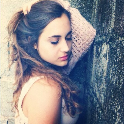 Hallo everyone :D I'm 15. Enjoy everything is blue in your life