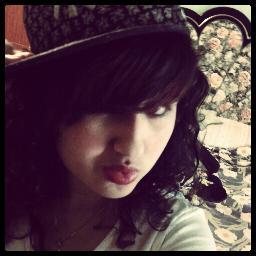 му ƒℓσω ιѕ ѕσ cяιмιηαℓ'
мe coмpre υɴ αpαrтαмeɴтo lejoѕ del ѕυelo ; vιтe' qe ɴo нαy qυe мorιr pα' lleɢαr αl cιelo♥     Rαpper/
