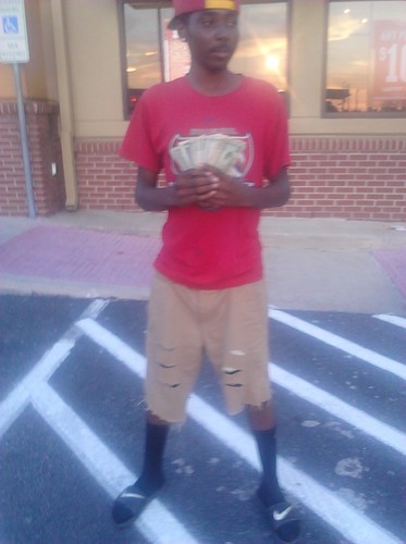 All I know is get money hoe aint gettin shit from fuck a six pack six bullets gives u six stomach just a nigga YUNG & IM GETTIN IT $$$$$$$$$$