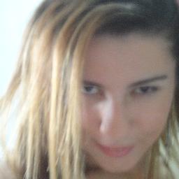 Sou Mayane Evellen tenho 19 anos, amo os animais sou fã da banda Nx zeros e sou torcedoura  fãnatica do Bahia essa sou eu se quiser conhecer mais é só me segui.