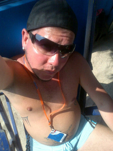 Regular guy checking things out, nudist, updating my profile and cleaning my list