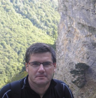 casarobe's profile picture. 