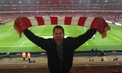 FreddaMogren's profile picture. Degerfors IF, Färjestad BK, Arsenal FC och högerorienterad.