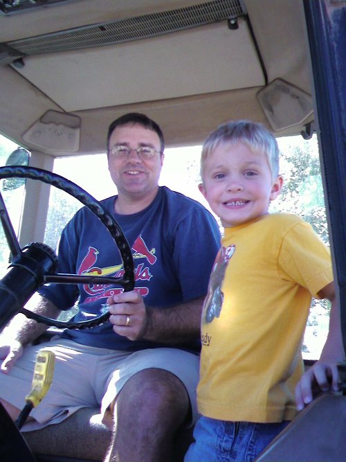 twittbucks4u's profile picture. Looking for a way to make money on Twitter, Follow Me and Find Out How to do it the right way.  I DO NOT SPAM  http://t.co/MXeTjEpMJH