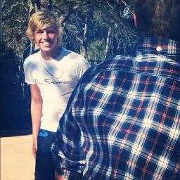 Hi! i'm a French Fan !! Follow me if you LOVE @JakeThrupp @CodySimpson @AlliSimpson @greysonchance ..... #AubreyCrowne xx