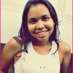 Apenas eu , amo @Rrichely e @_Wwashington 
linda , chata , amiga , antipática , gentil 
Gostou ?? nn ?? _|_