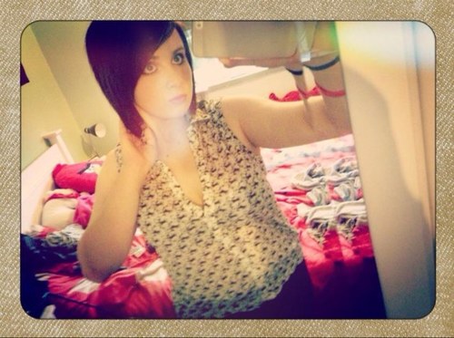 I like to be artistic and i like to make music. when i was born i was born to be somebody.