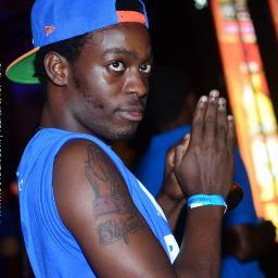 Graphic Designer
I TWEET WHATEVER COMES TO MIND, A JOVIAL GUY WHO ALWAYS KNWZ HOW 2 AVE A GUD TIME!