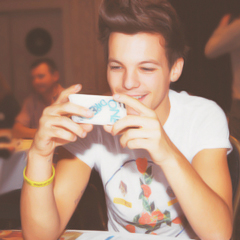 besidedirection's profile picture. I'm in love with you and all these little things