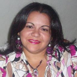 Periodista, productora ,facilitadora de escuelas para padres y temas de familia