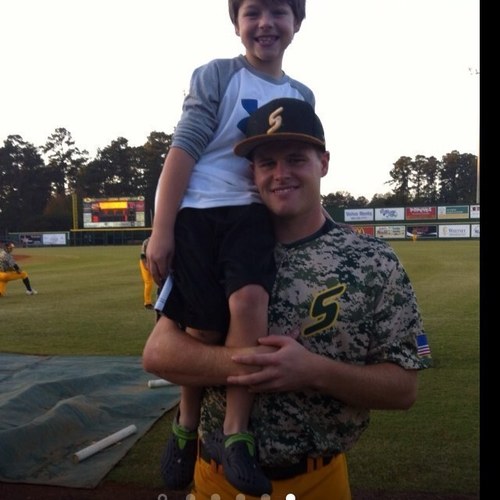 Jesse Buratt I play baseball at SELU #lionup