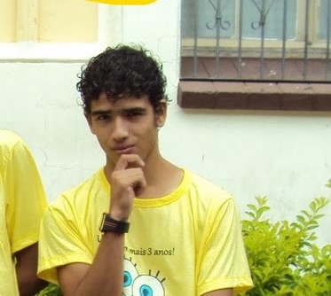 A alma resiste muito mais
facilmente às mais vivas dores do
que à tristeza prolongada.