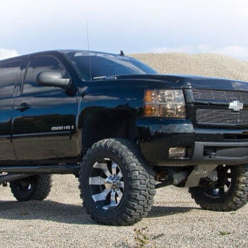 35s & a lift kit how stuck can ya get?
*all photos belong to their owners. just showin' em off.