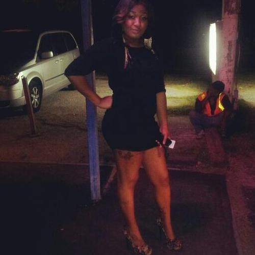 -a female SAVAGE straight bad bitch prospect 
-GOING THREW A BREAK UP F*CK A BIO