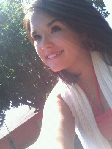 babystopdreamin's profile picture. Life's a bitch, but who cares. Live while your still young. Love while you still have the time.