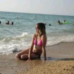 DolliePerloff's profile picture. Ronald Reagan Republican. I believe in a strong government but not one that tells us what to do or who we are. And did I say I love the beach?