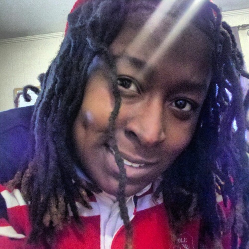 Just an aspiring artist with a. poetic outlook on life some kall it a fairy tale i just kall it my dreams