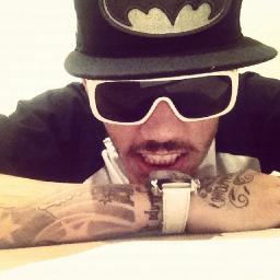 E do nada, voce se tornou tudo .. @AdrPollo ♥