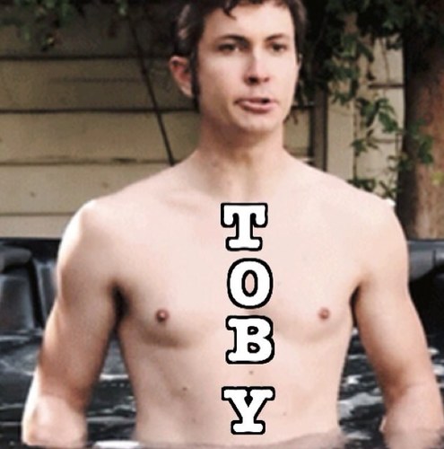 MuscularToby's profile picture. AUDIENCE!,what are you doin at my twitter page????,oh you were about to hit the follow button?!?!?oh...well DO IT!!!! *Parody Acount*