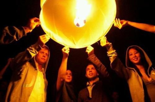 Sending wishes to the skies with Flying Lanterns :) Eco-friendly paper lanterns for Home & Garden & special occasions #GlowTheCity!