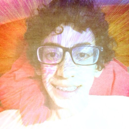 @marriedtojonas me sigue. no dejes de ser tu mismo :) #DIRECTIONER :) followme